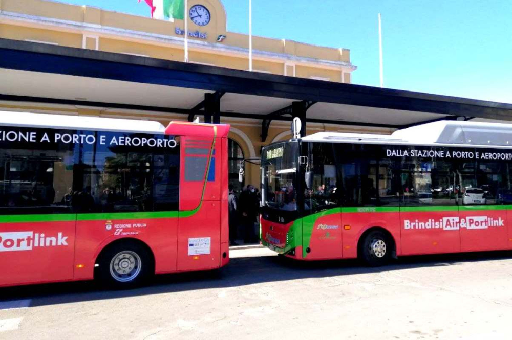 Servizio Autobus: Aeroporto - Porto - Stazione